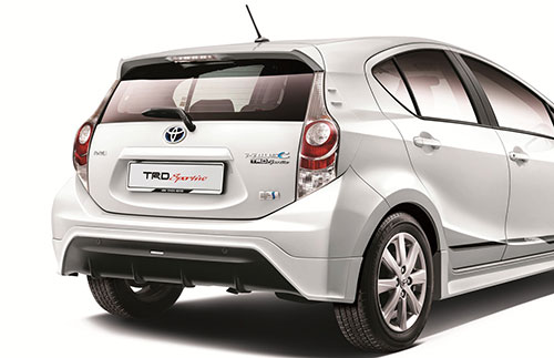 Toyota-Prius-c-TRD-Sportivo-2