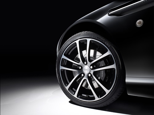 garaj - Aston martin DB9