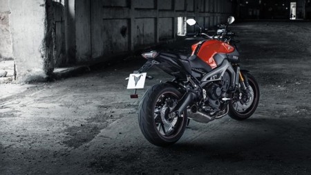 Yamaha-MT-09 (slider dlm) (2)