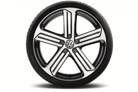 VW-Golf-R-RM245,888-mekanika (9)