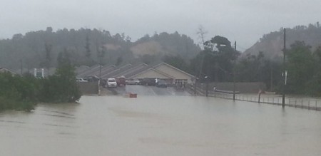 banjir-proton-mekanika