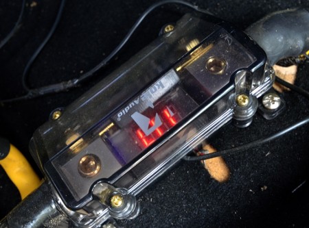 Toyota-Unser-Kole-Audio-mekanika (1)
