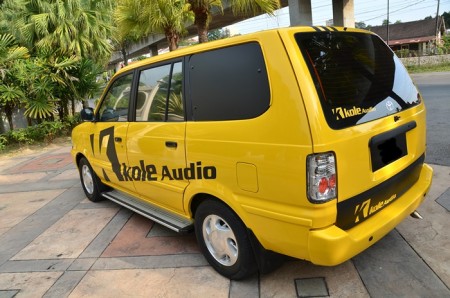 Toyota-Unser-Kole-Audio-mekanika (6)
