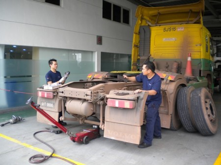 Volvo-Trucks-Fast-Track-mekanika (1)