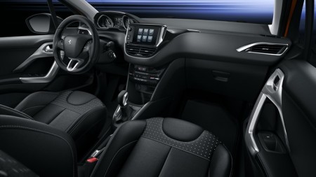 peugeot-208-2015-mekanika (8)