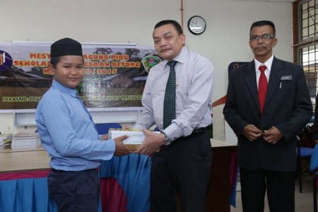 Honda-flood-donation-2015-mekanika (1)