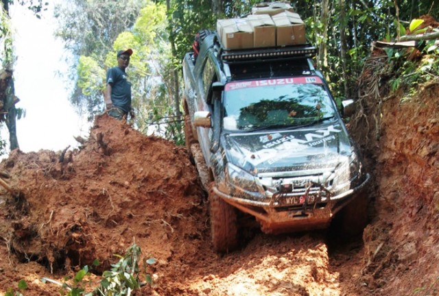 Borneo-Safari-Isuzu-D-Max-mekanika (5)