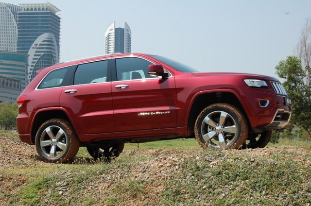 Jeep-Grand-Cherokee-Overland-