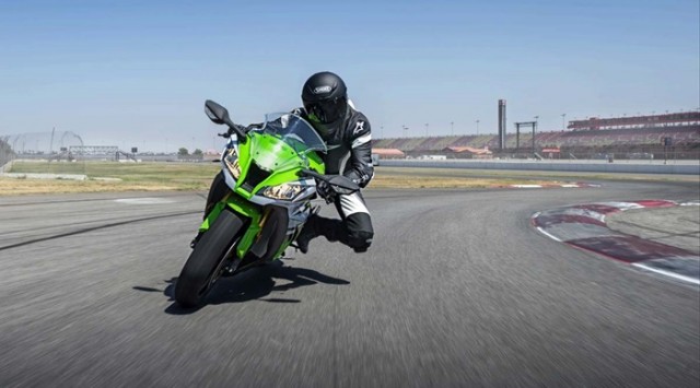 Kawasaki-ZX10R-2016-mekanika (1)