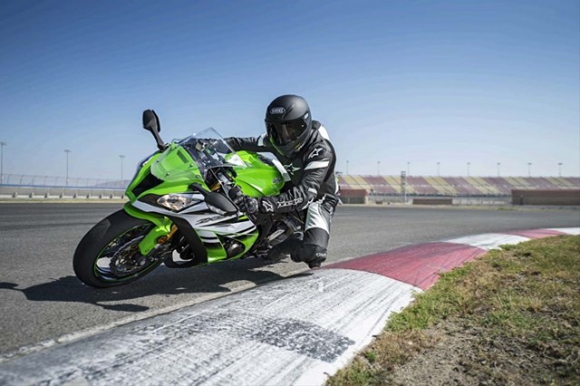 Kawasaki-ZX10R-2016-mekanika 5 (2)