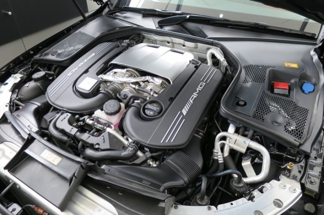 Mercedes-AMG-C-63-S-mekanika (5)