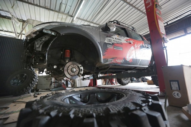 Mitsubishi-Triton- Adventure-Borneo-Safari-mekanika (1)