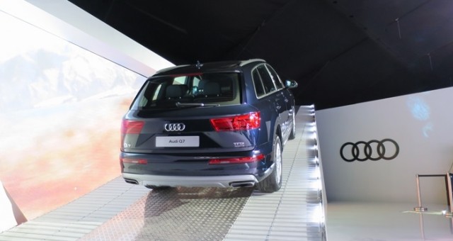 Audi-Q7-2015-mekanika (17)
