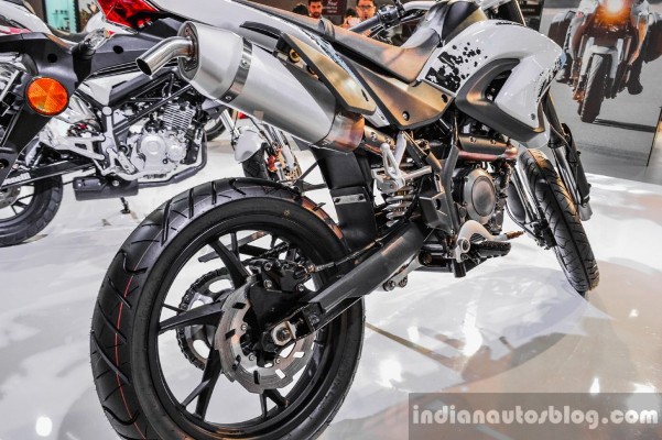 Benelli-Tornado-Naked-T-135-exhaust-at-Auto-Expo-2016-1024x681 (5)