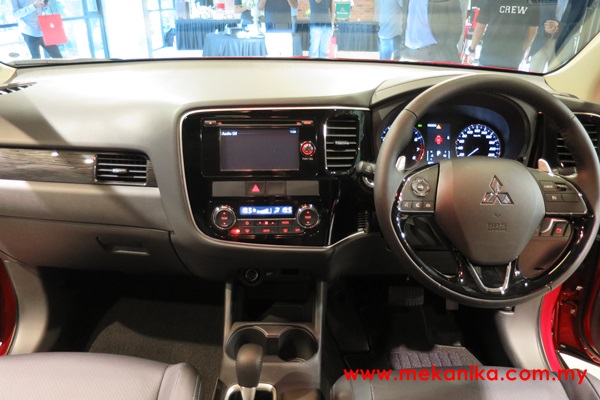 Mitsubishi-Outlander-2016-mekanika (7)