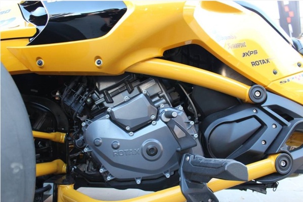 can-am-spyder-f3-turbo-concept-mekanika (5)