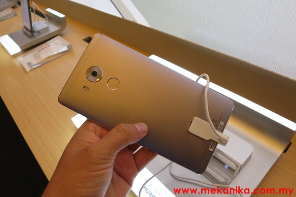 Huawei-Mate-8-mekanika (14)