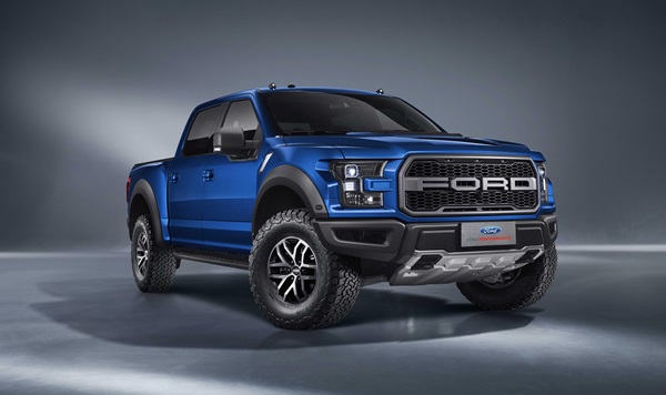 2017-Ford-F-150-Raptor-Supercrew-China-mekanika (6)