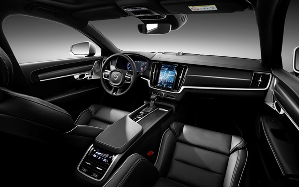 2017-Volvo-S90-V90-R-Design-mekanika (1)