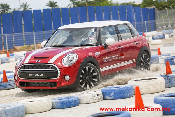 BMW-Wheelcorp-Premium-Driving-Circuit-mekanika (11)
