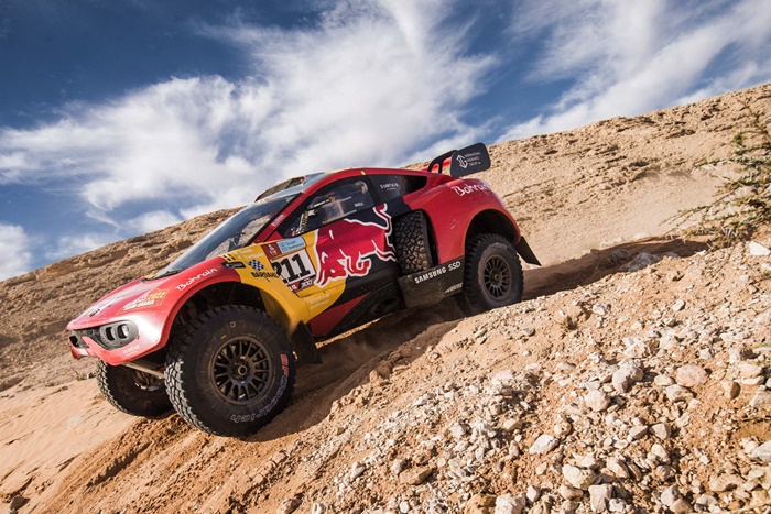 This image has an empty alt attribute; its file name is Sebastian-Loeb-Rally-Dakar-Mekanika.jpg