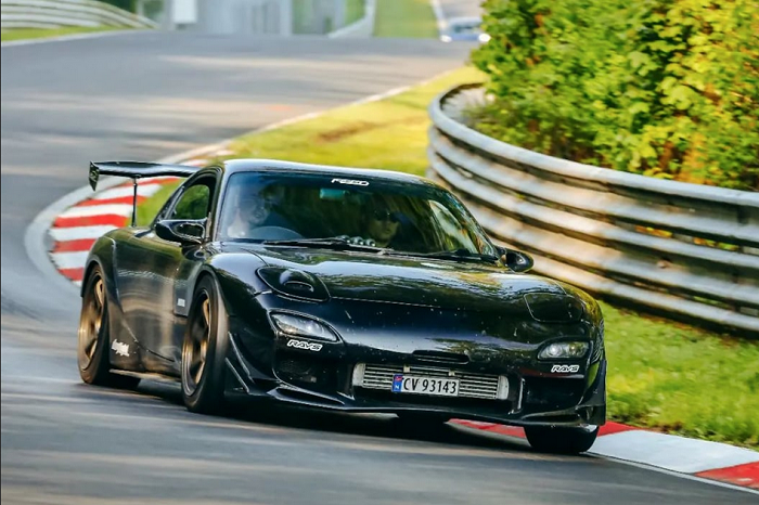 RX-7 FD DIARAHKAN KELUAR DARI LITAR NURBURGRING – BUNYI EKZOS KUAT ...
