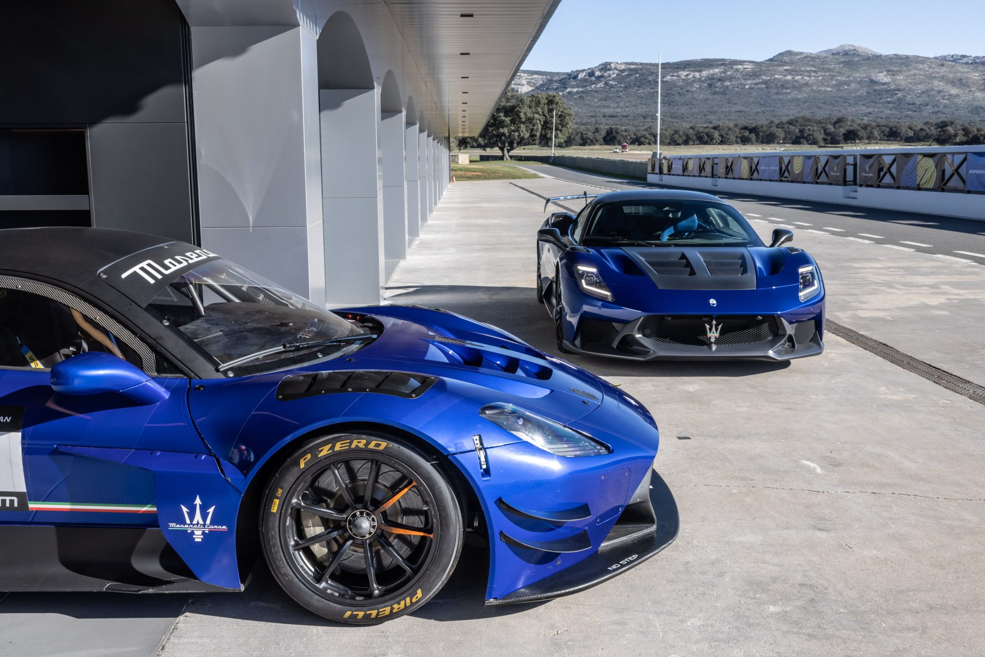 MASERATI GT2 STRADALE MEMBUAT DEBUT JALAN RAYA DI ANDALUSIA | Mekanika
